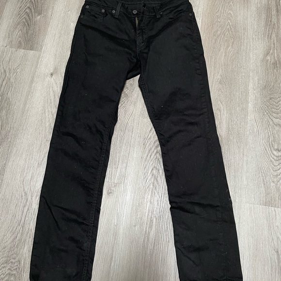 Levi Jeans - Picture 2 of 3